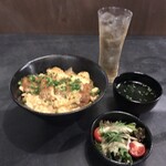 Chicken Dining owl - 料理