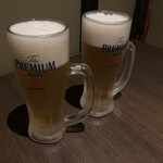 Kushiyaki Jizakana Umameshi Shuunandainingu Zen - 生ビール