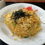 新宝来軒 - 玉子チャーハン。しっとりパラパラで旨し。withガタタンラーメンで更に旨し。