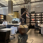 restaurant library the hotel seiryu - 