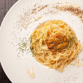 出汁香る絶品パスタは、当店ならではの和風アレンジが決め手