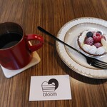 bloom - フルーツタルト＆ホットコーヒー