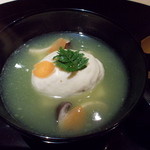 日本料理 百屋 - 蛤のしんじょう＆胡麻豆腐のうすい豆のすり流し