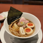 酒肴場 屯 -   津軽煮干し中華蕎麦（味玉入り）¥900