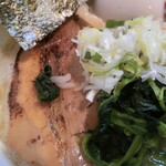 麺や つか田 - 炙りチャーシューup
