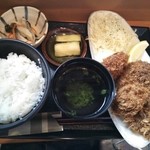 かきや NO KAKIYA - ミックスフライランチ
            カキフライとカキクリームコロッケ