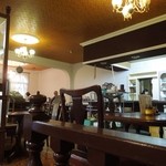 津名レンタカー喫茶部 - 店内の雰囲気