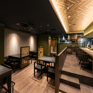 ご宴会・ご接待・男女子会等人数に応じレイアウト変更いたします