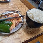 赤れんが - 豚肉定食、ご飯少なめ…？(￣▽￣;)