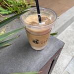 RE coffee - メニューの中から選んだのはアイスカフェラテ５５０円です。