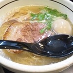 麺屋 焔 - 塩らぁめん（\650）に煮玉子トッピング（\100）