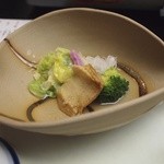 Owari Asahi En - 焚き物：豚トロ塩煮込み・春野菜