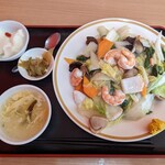 珍味苑 - 海鮮あんかけ焼きそばセット￥850+税