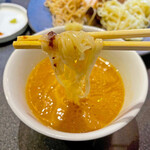 Japanese Soba Noodles 蔦 - 薬味のピノ・ノワールマスタードを麺に塗っていただきます