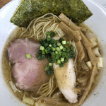 麺屋 心羽 - 申し訳程度に、節粉。