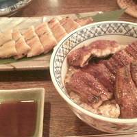 うなぎの新甫 - 鰻丼と白焼き
