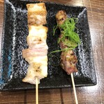 Azumaya -  ◆豚バラ（150円）・・豚肉は薄めのスライスですけれど、お値段からするとこんなものじゃないかなとの感想。 ◆鶏肝：ごま油塩（160円）・・ごま油の風味がよく、これも普通に美味しい。