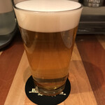 ヒマラヤテーブル - 新天地クヴェイクラガー編(京都醸造:京都)。ノルウェーの新しい酵母を使ったラガーとの事ですが、喉越しや麦の旨味をキュッと引き締めていて飲みやすさと旨味がしっかり同居。これは良いですよ(^ ^)