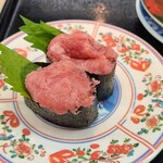 Kaisenzushi Marutoku - 本まぐろ剥き身軍艦巻き