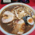 ラーメンつり吉 - 以前に比べ、真っ黒スープではなくなった様な…。でも旨さは全く変わってないと思いました。