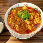 龍麺亭 - 麻婆拉麺９３０円とライス１２０円