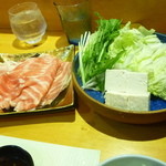 小料理 石蕗 - 黒豚しゃぶしゃぶ　これで１人前？