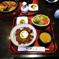 荒井屋 本店 - 特上ビフテキ丼