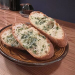 Mon loup - ガーリックトースト