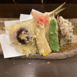 かもめ食堂 - 天ぷら盛合せ