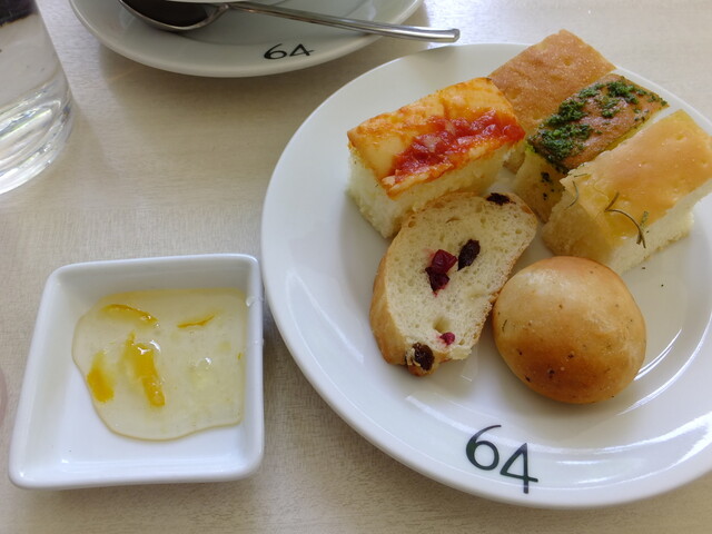 神戸 三宮オシャレな店内 テラスでパン食べ放題ランチ美味し 艸 By カプチーノ Bar Bistro 64 バーアンドビストロロクヨン 旧居留地 大丸前 ビストロ 食べログ 神戸 三宮オシャレな店内 テラスでパン食べ放題ランチ美味し 艸 By カプチーノ Bar Bistro 64 バーアンドビストロロクヨン 旧居留地 大丸前 ビストロ 食べログ
