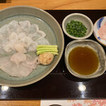 日本料理 みつわ - 河豚とカワハギの刺身