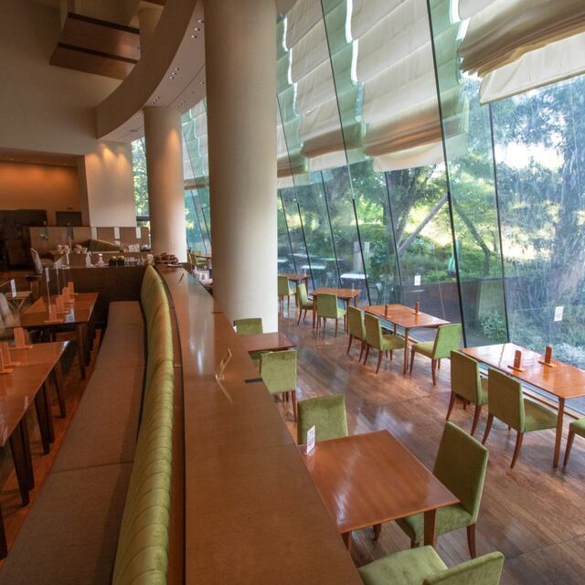 Restaurant PATIO photo 4