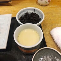 魚屋 小次朗 - 小鉢と茶碗蒸し
