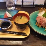 うみからそらへ - そういうことで  朝〆カンパチ刺身定食（1300円）