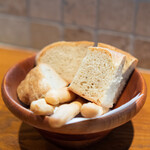ピアット ミツ - 自家製パン