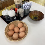 Maruyoshi - 茹で卵！残ったら次の日のラーメンのトッピング？