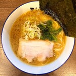 麺家 ジロー商店 - らーめん（中）1玉【700円】