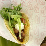 タコス&バー COYOTE - ・チリコンカンタコス 450円/税込