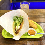 タコス&バー COYOTE - ・チリコンカンタコス 450円/税込
・Set A (ナチョス、ジンジャーエール) 300円/税込