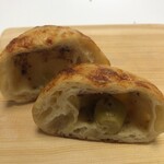 パン・デ・フィロゾフ - 【オリーブ・エ・フロマージュ】断面