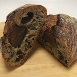 パン・デ・フィロゾフ - 【渋皮マロンとほうじ茶のリュスティック】断面