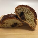 パン・デ・フィロゾフ - 【パンオショコラ】断面