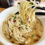 華甲園 - 麺は細ストレート