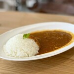 シャトレーゼ - 科(しな)の豚とたけのこのキーマカレー