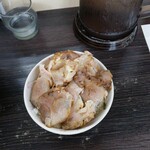 らあめん天山 - ミニチャーシュー丼