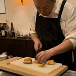 f - 炭焼きをカット