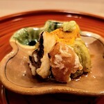 馬車道 大かわ - 天婦羅にウニのせ