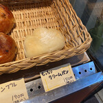 ベーカリーつむぎ - 内観