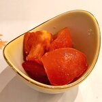 小料理 よしこ - 塩加減が最高なトマト。