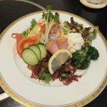 寿司割烹　魚徳 - 新鮮ミックスサラダ